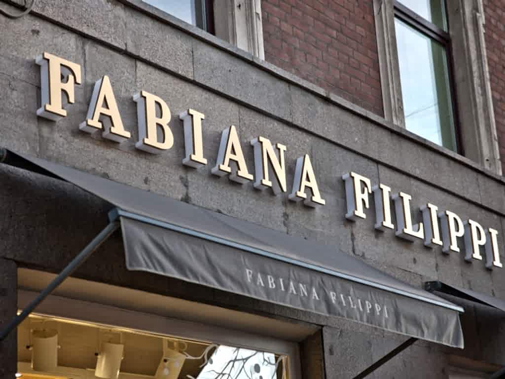 вывеска магазина